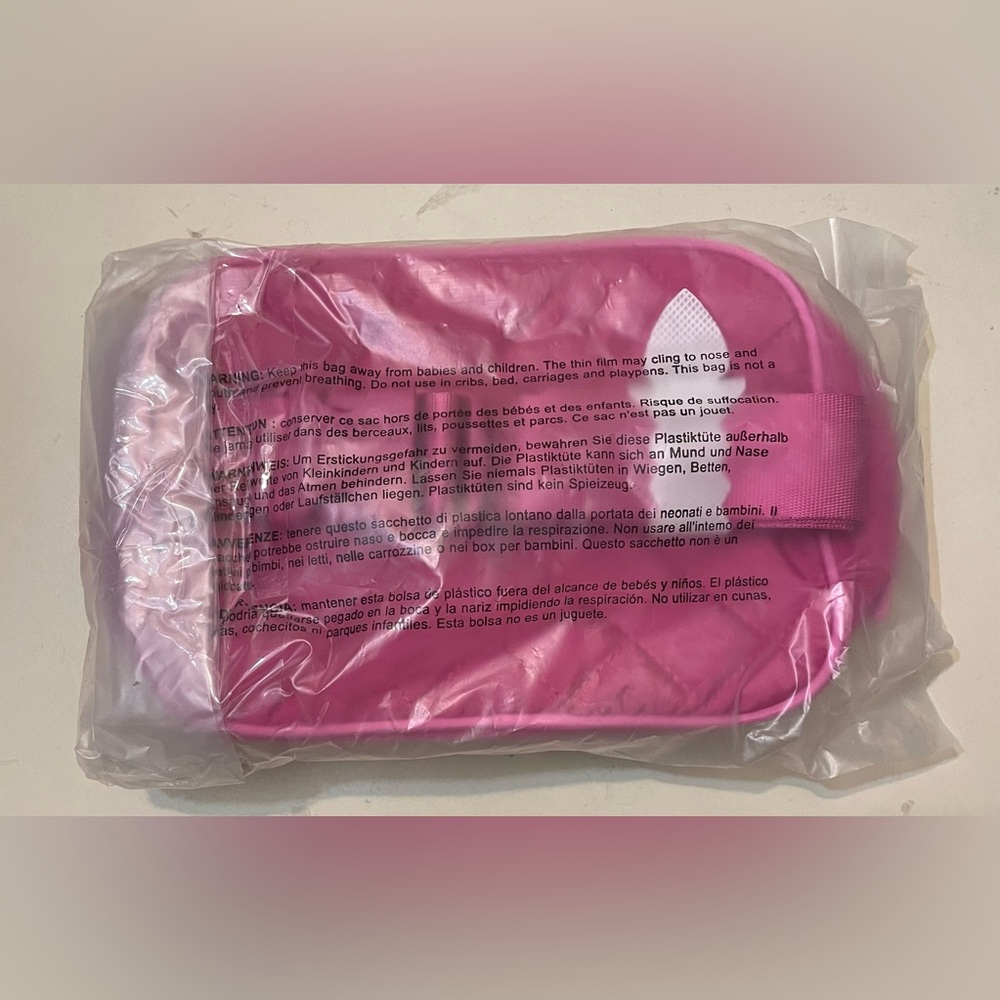 Juicy Couture Pink Quilted Women's Belt Bag. NWT. - Picture 3 of 3
